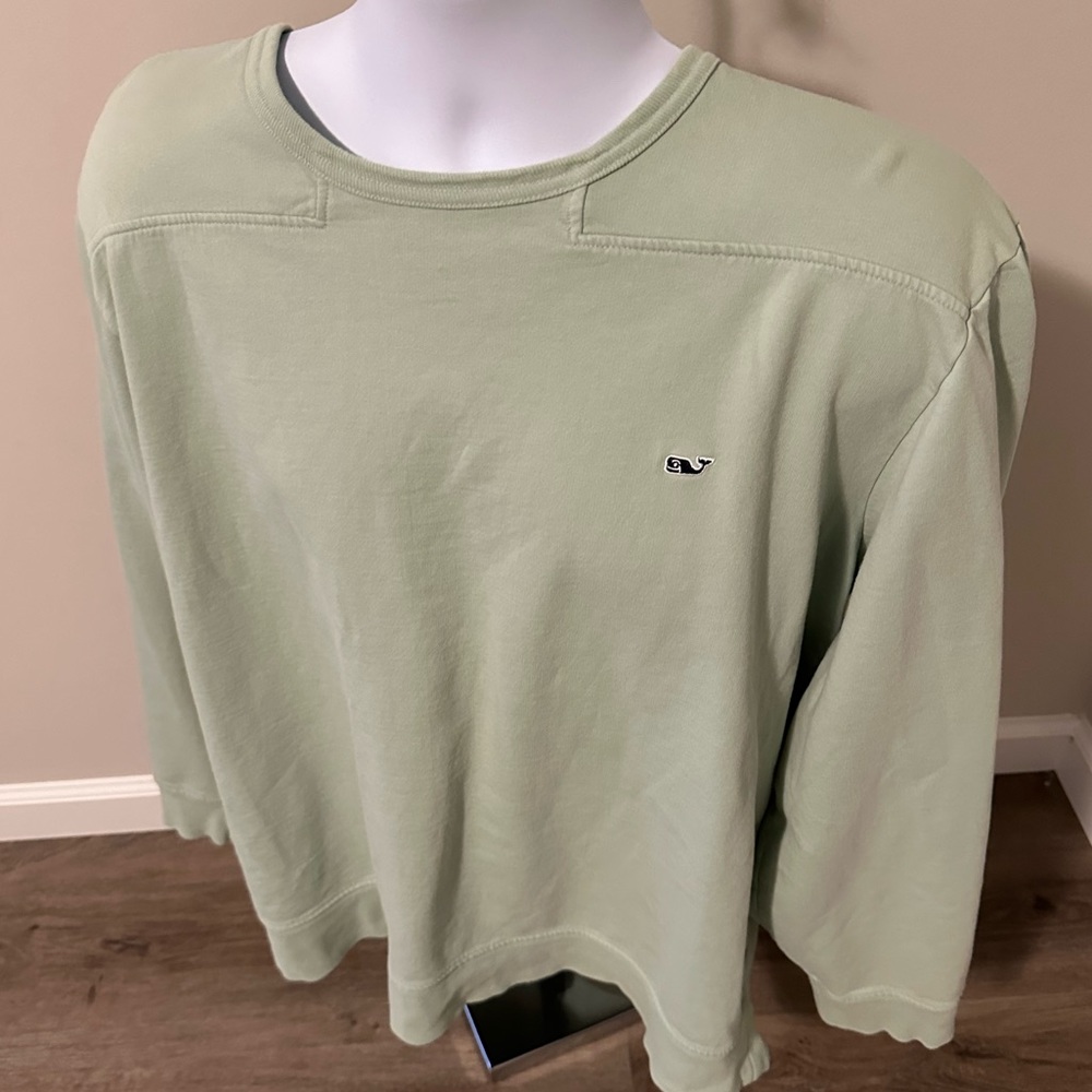 Vineyard Vines crew neck